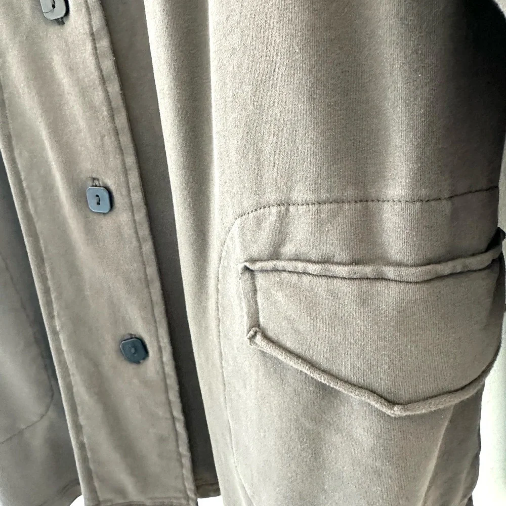 Fenini Taupe Blazer, Women’s Small
Fits more like a Large (runs big) - Picture 3 of 4